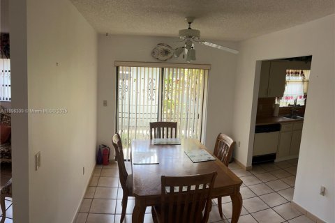 Villa ou maison à vendre à Hialeah, Floride: 3 chambres, 145.67 m2 № 1948673 - photo 26