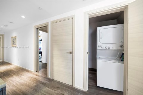 Condo in Miami, Florida, 3 bedrooms  № 1890227 - photo 28