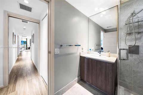 Condo in Miami, Florida, 3 bedrooms  № 1890227 - photo 23