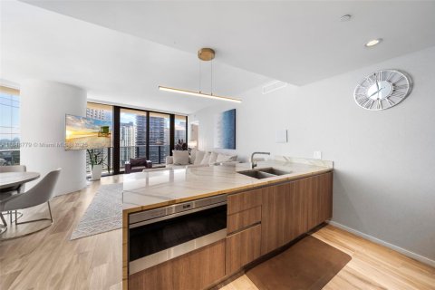 Condo in Miami, Florida, 3 bedrooms  № 1890227 - photo 10