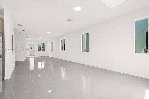 Touwnhouse à vendre à Miami, Floride: 5 chambres № 1989421 - photo 8