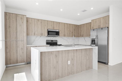 Touwnhouse à vendre à Miami, Floride: 5 chambres № 1989421 - photo 30