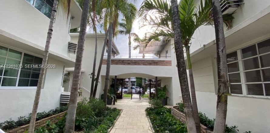 Студия в кондо в Майами-Бич, Флорида № 2026583