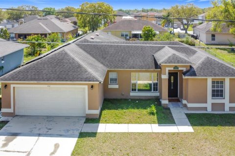 House in Kissimmee, Florida 4 bedrooms, 162.3 sq.m. № 1515572 - photo 1