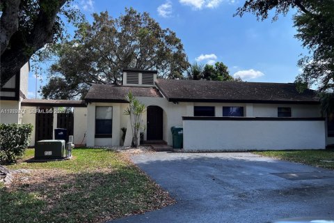 Таунхаус в Майами, Флорида 3 спальни, 109.9м2 № 2043432