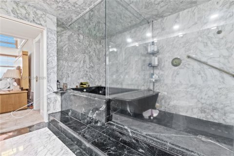 Condominio en venta en Miami, Florida, 1 dormitorio, 215.53 m2 № 2153939 - foto 26
