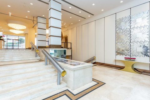 Condominio en venta en Miami, Florida, 1 dormitorio, 215.53 m2 № 2153939 - foto 18