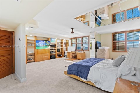 Condominio en venta en Miami, Florida, 1 dormitorio, 215.53 m2 № 2153939 - foto 21