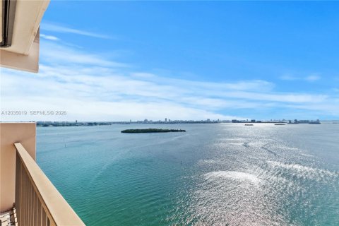 Condominio en Miami, Florida, 1 dormitorio  № 2153939
