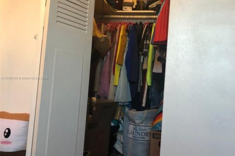 Copropriété à vendre à Hollywood, Floride: 1 chambre, 68.75 m2 № 2048773 - photo 12