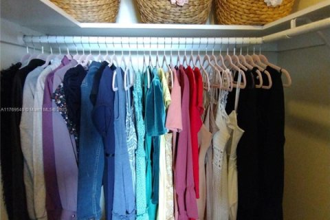 Copropriété à vendre à Hollywood, Floride: 1 chambre, 68.75 m2 № 2048773 - photo 9