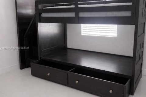 Casa en venta en Miami, Florida, 3 dormitorios, 177.54 m2 № 1993296 - foto 11