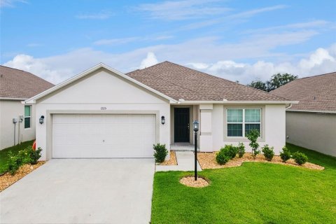 Casa en Lakeland, Florida 3 dormitorios, 135.73 m2 № 2113180