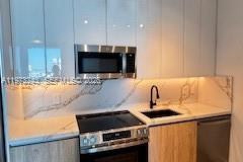 Apartment in Miami, Florida 51.65 sq.m. № 2038762 - photo 4