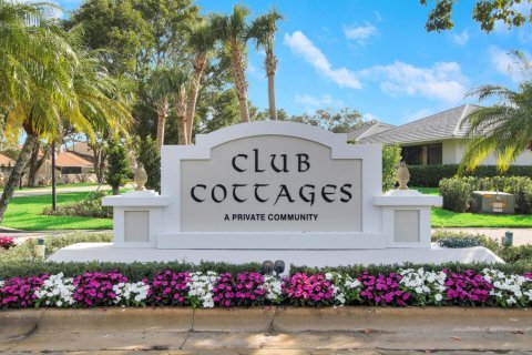 Townhouse in Palm Beach Gardens, Florida 2 bedrooms, 105.44 sq.m. № 1092381 - photo 1