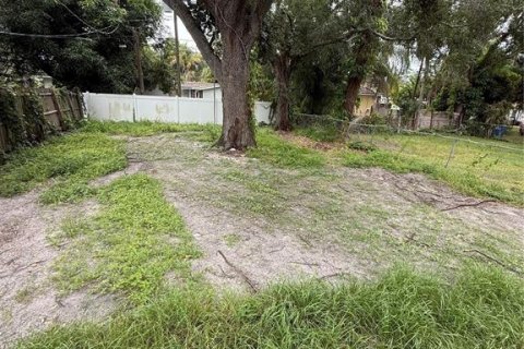 House in Saint Petersburg, Florida 3 bedrooms, 76.64 sq.m. № 2393926 - photo 14