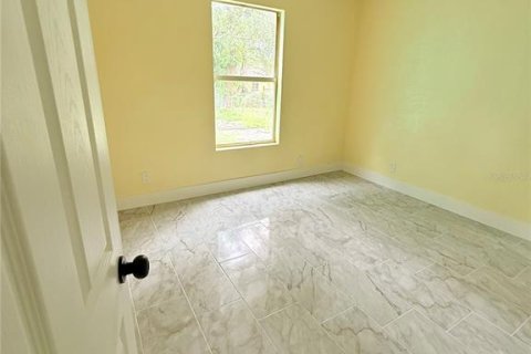 House in Saint Petersburg, Florida 3 bedrooms, 76.64 sq.m. № 2393926 - photo 6