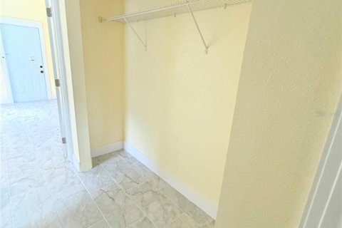House in Saint Petersburg, Florida 3 bedrooms, 76.64 sq.m. № 2393926 - photo 10