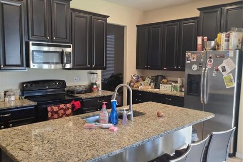 Villa ou maison à louer à Brandon, Floride: 4 chambres, 218.04 m2 № 2415212 - photo 7