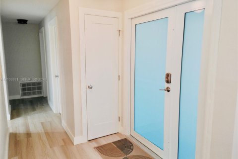 Villa ou maison à vendre à Punta Gorda, Floride: 3 chambres, 128.86 m2 № 2431473 - photo 13