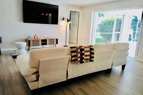 Villa ou maison à vendre à Punta Gorda, Floride: 3 chambres, 128.86 m2 № 2431473 - photo 9