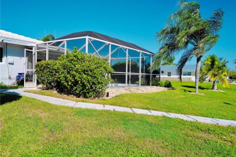 Villa ou maison à vendre à Punta Gorda, Floride: 3 chambres, 128.86 m2 № 2431473 - photo 14