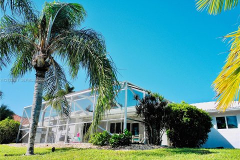 Villa ou maison à vendre à Punta Gorda, Floride: 3 chambres, 128.86 m2 № 2431473 - photo 15