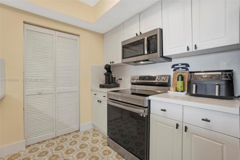 Copropriété à vendre à Aventura, Floride: 1 chambre, 80.82 m2 № 1989816 - photo 27
