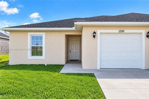 Villa ou maison à Cape Coral, Floride 3 chambres, 111.48 m2 № 2363823