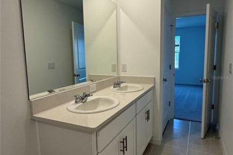 Touwnhouse à louer à Sarasota, Floride: 2 chambres, 110.27 m2 № 2423775 - photo 12