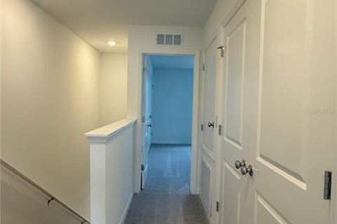 Touwnhouse à louer à Sarasota, Floride: 2 chambres, 110.27 m2 № 2423775 - photo 18