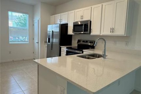 Touwnhouse à louer à Sarasota, Floride: 2 chambres, 110.27 m2 № 2423775 - photo 5