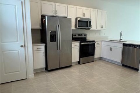 Touwnhouse à louer à Sarasota, Floride: 2 chambres, 110.27 m2 № 2423775 - photo 3