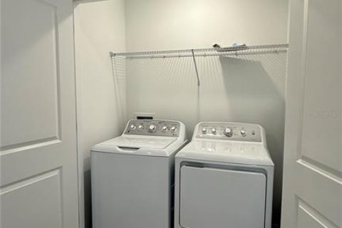 Touwnhouse à louer à Sarasota, Floride: 2 chambres, 110.27 m2 № 2423775 - photo 17