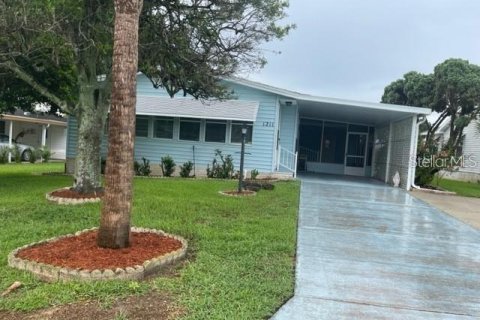 Apartment in Lady Lake, Florida 2 bedrooms, 124.86 sq.m. № 2366534