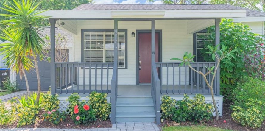 House in Winter Park, Florida 2 bedrooms, 69.58 sq.m. № 2205850