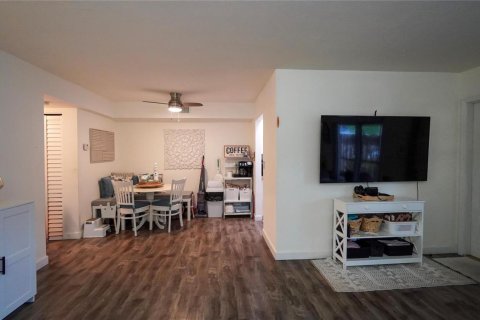 Condo in Dania Beach, Florida, 1 bedroom  № 2242269 - photo 10
