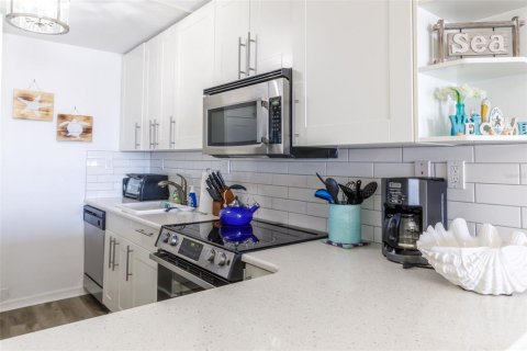 Condo in New Smyrna Beach, Florida, 2 bedrooms  № 1534135 - photo 22