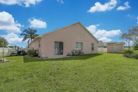 Casa en venta en Kissimmee, Florida, 3 dormitorios, 152.55 m2 № 2383395 - foto 15