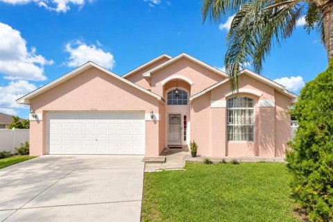 Casa en Kissimmee, Florida 3 dormitorios, 152.55 m2 № 2383395