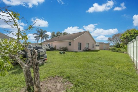 Casa en venta en Kissimmee, Florida, 3 dormitorios, 152.55 m2 № 2383395 - foto 16