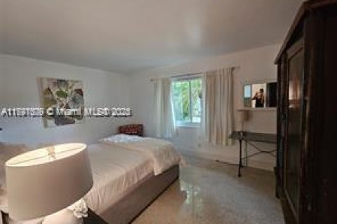 Casa en alquiler en Lauderdale-by-the-Sea, Florida, 1 dormitorio, 220.83 m2 № 1863530 - foto 11