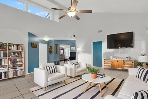 Casa en venta en Brandon, Florida, 3 dormitorios, 146.04 m2 № 1915902 - foto 6