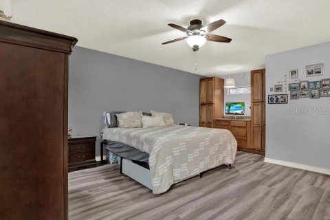 Casa en venta en Brandon, Florida, 3 dormitorios, 146.04 m2 № 1915902 - foto 20