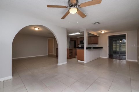 Casa en alquiler en New Port Richey, Florida, 3 dormitorios, 140.1 m2 № 1913615 - foto 2