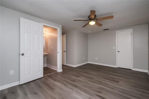 Casa en alquiler en New Port Richey, Florida, 3 dormitorios, 140.1 m2 № 1913615 - foto 9