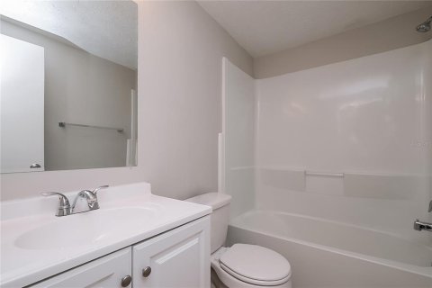 Casa en alquiler en New Port Richey, Florida, 3 dormitorios, 140.1 m2 № 1913615 - foto 14
