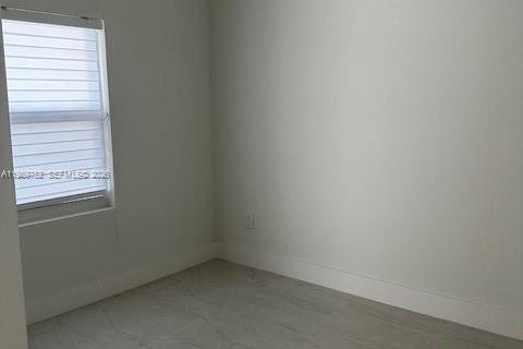 Снять в аренду коммерческую недвижимость в Майами, Флорида 5 спален, 311.13м2, № 2057884 - фото 6