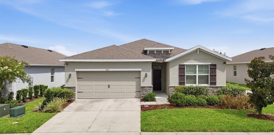 Villa ou maison à Wildwood, Floride 4 chambres, 188.96 m2 № 2339446