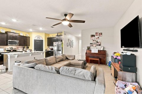Villa ou maison à vendre à Wildwood, Floride: 4 chambres, 188.96 m2 № 2339446 - photo 21